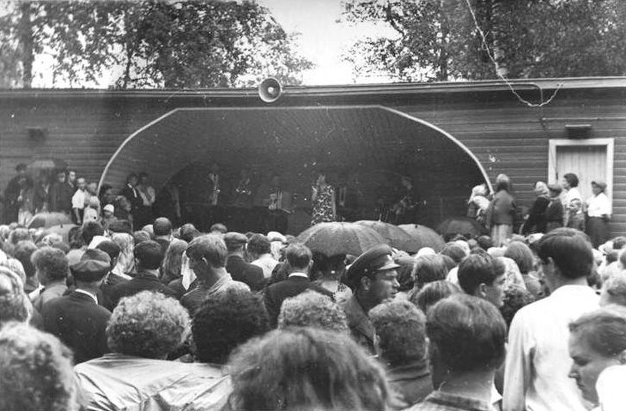 Концерт на танцплощадке, 1980-е гг.
