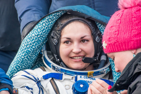 Елена Серова после приземления спускаемого аппарата корабля «Союз ТМА-14М». 12 марта 2015 года